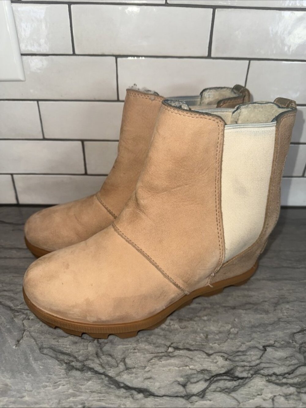 Sorel Womens 6.5 Joan of the Arctic Chelsea Wedge Heel Lined Boots Booties Beige